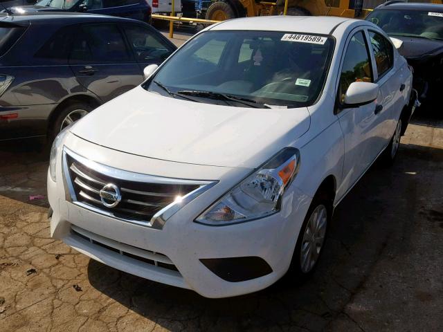 3N1CN7AP2GL848190 - 2016 NISSAN VERSA S WHITE photo 2