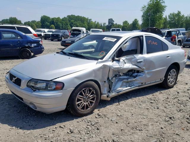 YV1RS612452469182 - 2005 VOLVO S60 SILVER photo 2