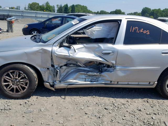 YV1RS612452469182 - 2005 VOLVO S60 SILVER photo 9