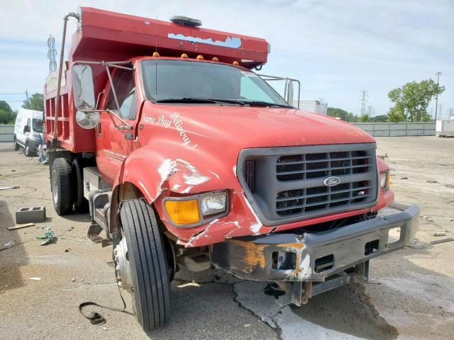 3FDWF65H6YMA13785 - 2000 FORD F650 SUPER RED photo 1