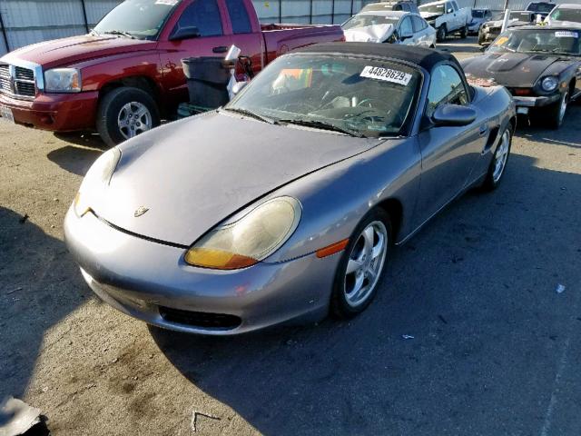 WP0CA29812U622052 - 2002 PORSCHE BOXSTER GRAY photo 2