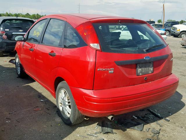 3FAFP37N35R129906 - 2005 FORD FOCUS ZX5 RED photo 3