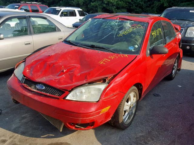 1FAHP38Z86W161825 - 2006 FORD FOCUS ZX4 RED photo 2