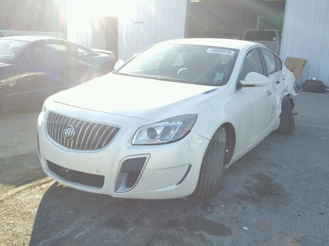 2G4GV5GV0D9220101 - 2013 BUICK REGAL GS WHITE photo 2