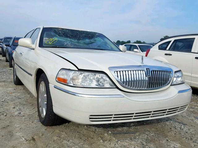 1LNHM83W14Y601927 - 2004 LINCOLN TOWN CAR U WHITE photo 1