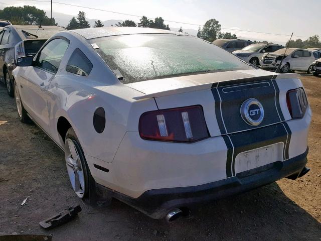 1ZVBP8CF9B5152543 - 2011 FORD MUSTANG GT WHITE photo 3