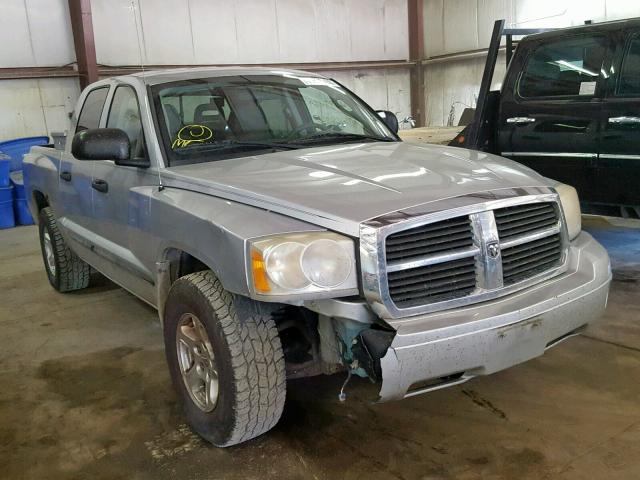 1D7HW48N96S537316 - 2006 DODGE DAKOTA QUA SILVER photo 1