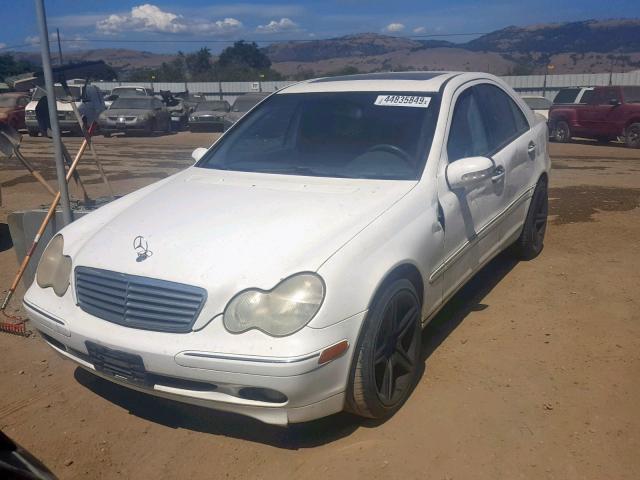 WDBRF61J63A513556 - 2003 MERCEDES-BENZ C 240 WHITE photo 2