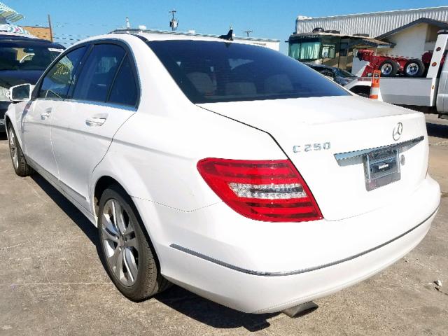 WDDGF4HB7EA920385 - 2014 MERCEDES-BENZ C 250 WHITE photo 3