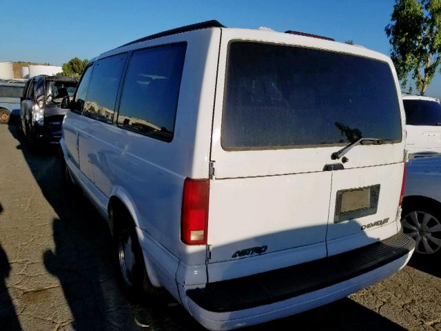 1GNDM19W8WB106364 - 1998 CHEVROLET ASTRO WHITE photo 3