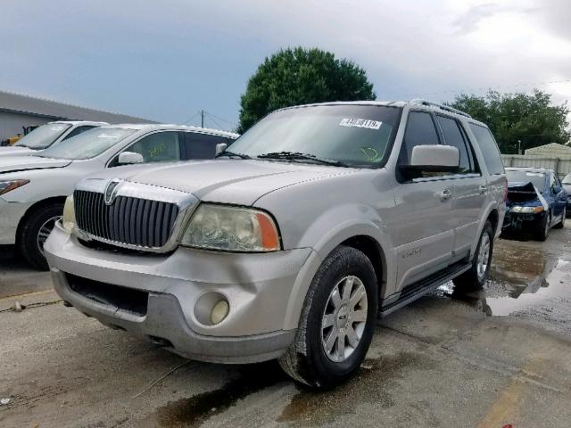 5LMFU27R64LJ03533 - 2004 LINCOLN NAVIGATOR ვერცხლისფერი ფოტო 2