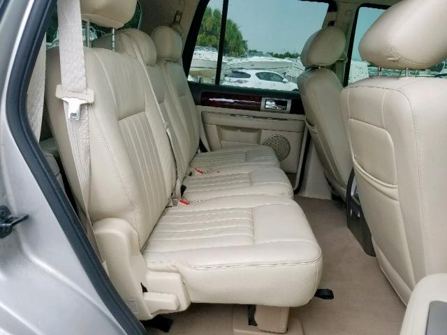 5LMFU27R64LJ03533 - 2004 LINCOLN NAVIGATOR ვერცხლისფერი ფოტო 6