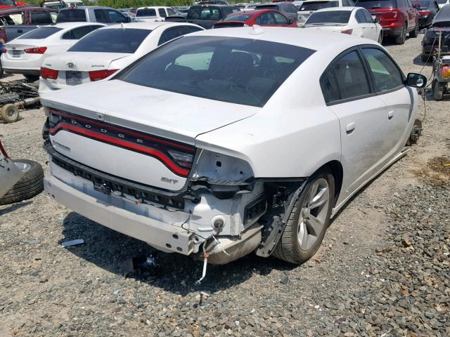 2C3CDXHG4JH175722 - 2018 DODGE CHARGER SX WHITE photo 4