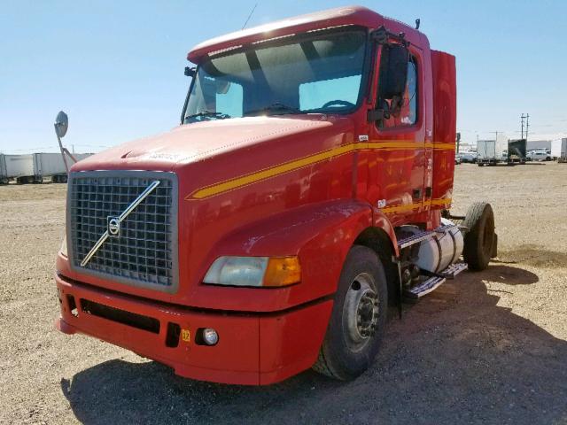 4V4M19GH65N37974 - 2005 VOLVO VN VNM RED photo 2