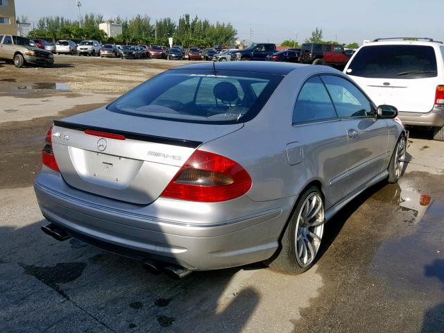 WDBTJ76H15F130677 - 2005 MERCEDES-BENZ CLK 55 AMG SILVER photo 4