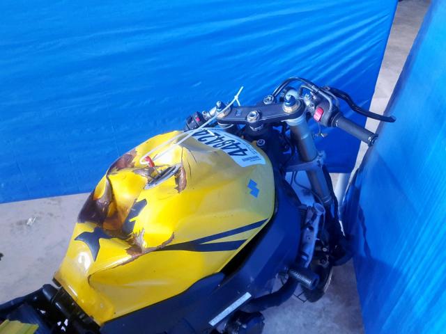 JS1GN7CA342108064 - 2004 SUZUKI GSX-R600 K YELLOW photo 5