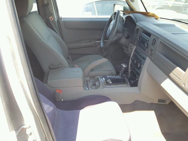 1J8HG48PX7C538830 - 2007 JEEP COMMANDER SILVER photo 5