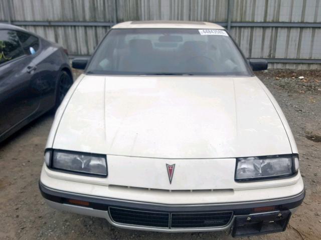 1G2WK14W5KF241470 - 1989 PONTIAC GRAND PRIX WHITE photo 9