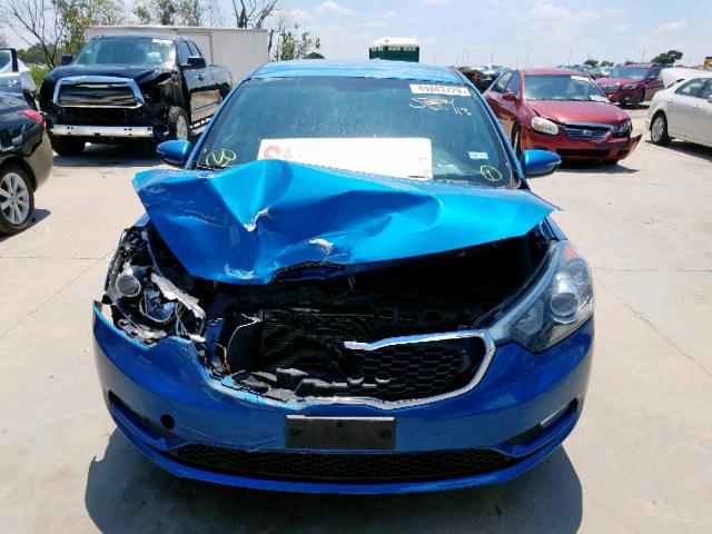 KNAFX4A8XE5161710 - 2014 KIA FORTE EX BLUE photo 9