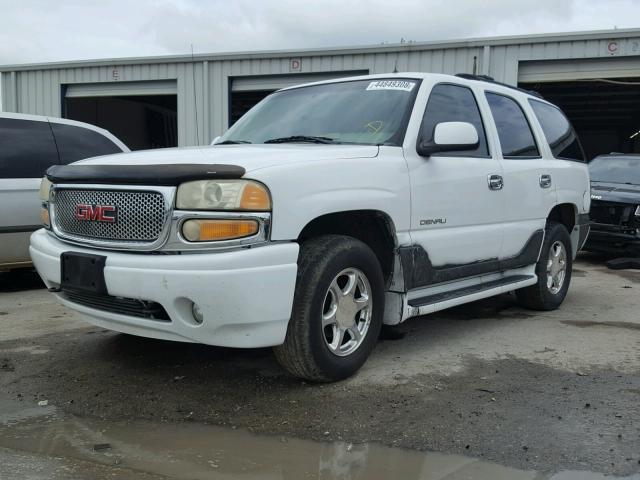 1GKEK63U82J232638 - 2002 GMC DENALI WHITE photo 2