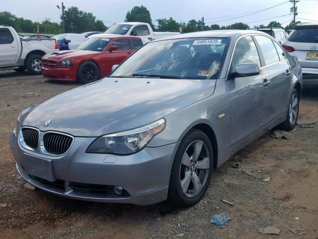 WBANF33557CS41832 - 2007 BMW 525 XI SILVER photo 2