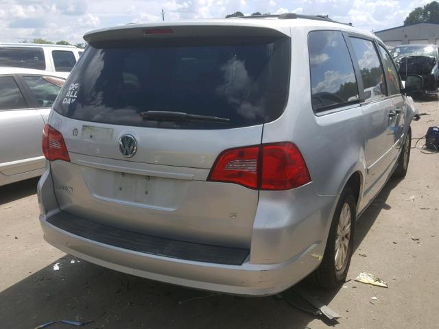 2V8HW44129R549699 - 2009 VOLKSWAGEN ROUTAN S SILVER photo 4