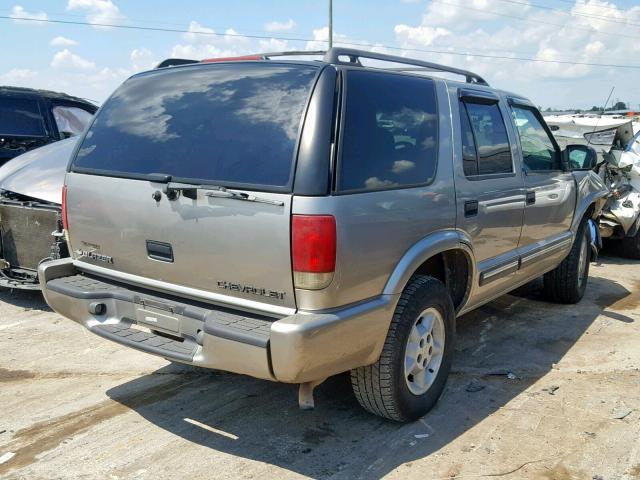 1GNDT13WXY2295873 - 2000 CHEVROLET BLAZER TAN photo 4