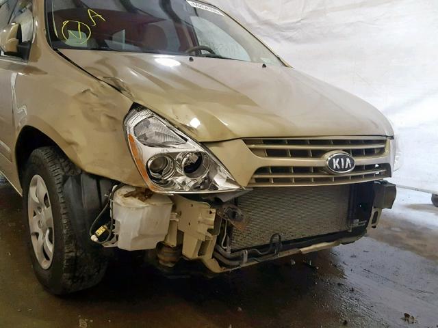 KNDMG4C34A6347646 - 2010 KIA SEDONA LX GOLD photo 9