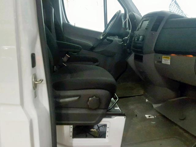 WD3PE7CD5HP545146 - 2017 MERCEDES-BENZ SPRINTER 2 WHITE photo 5