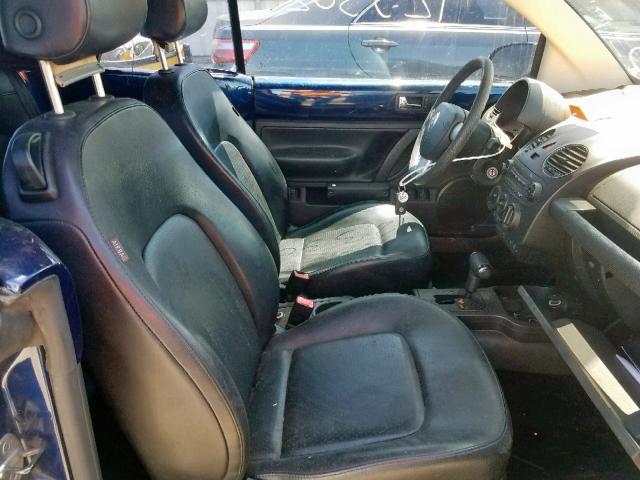 3VWRF31YX6M325091 - 2006 VOLKSWAGEN NEW BEETLE Blau Foto 5