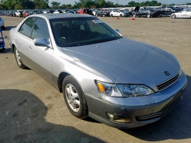 JT8BF28G9Y0268317 - 2000 LEXUS ES 300 SILVER photo 1