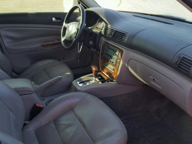 WVWTH63B64P205471 - 2004 VOLKSWAGEN PASSAT GLX 银色 照片 5