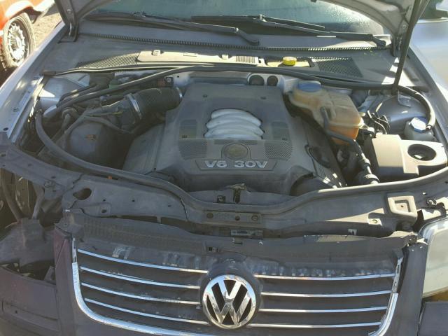 WVWTH63B64P205471 - 2004 VOLKSWAGEN PASSAT GLX 银色 照片 7