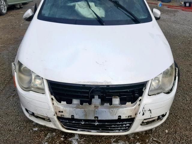 WVWFA71FX9V001966 - 2009 VOLKSWAGEN EOS LUX 白色 照片 7