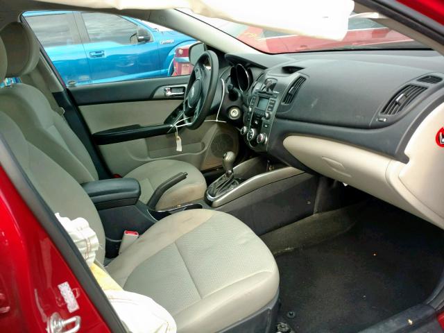 KNAFU4A29D5695171 - 2013 KIA FORTE EX RED photo 5