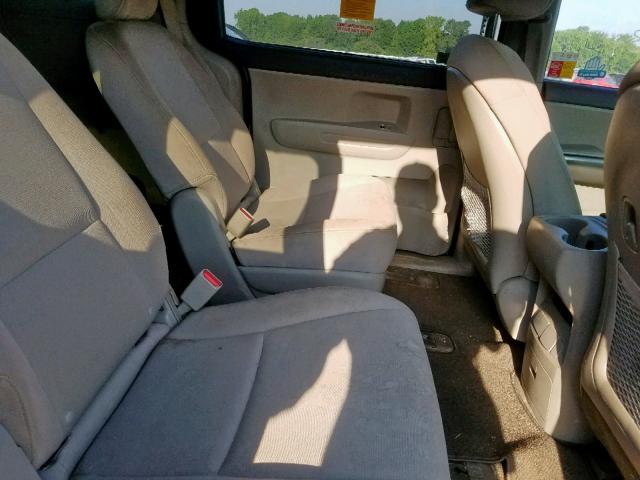 KNDMB5C14F6062827 - 2015 KIA SEDONA LX GRAY photo 6