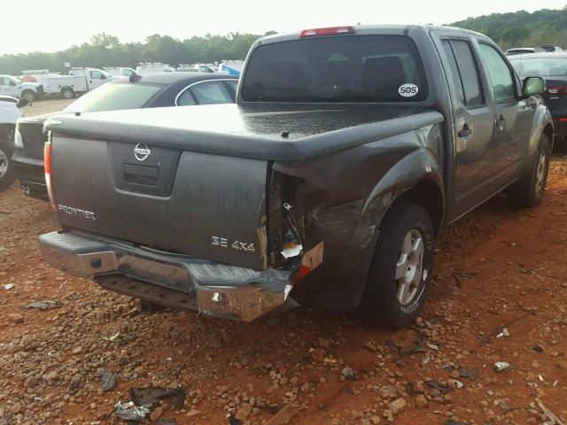 1N6AD07W78C444048 - 2008 NISSAN FRONTIER C GRAY photo 4