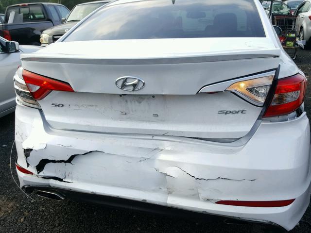 5NPE34AF4FH093706 - 2015 HYUNDAI SONATA SPO WHITE photo 9