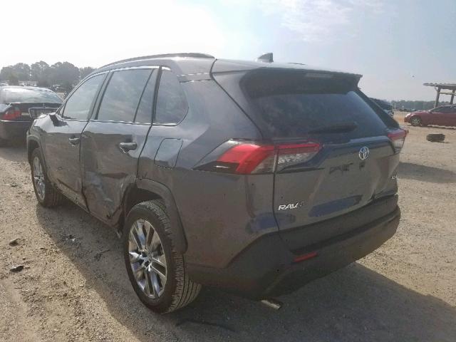 2T3C1RFV7KC008372 - 2019 TOYOTA RAV4 XLE P GRAY photo 3