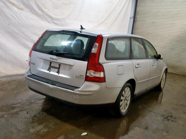 YV1MW382852045779 - 2005 VOLVO V50 2.4I SILVER photo 4