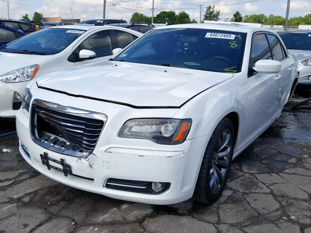 2C3CCABG6EH355296 - 2014 CHRYSLER 300 S WHITE photo 2