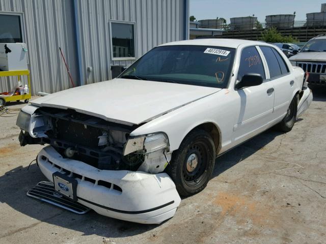 2FAFP71W2XX184361 - 1999 FORD CROWN VICT WHITE photo 2