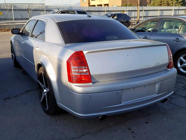 2C3LA73W76H470280 - 2006 CHRYSLER 300C SRT-8 SILVER photo 3