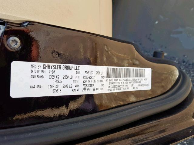 2V4RW3D16AR295189 - 2010 VOLKSWAGEN ROUTAN SE BROWN photo 10