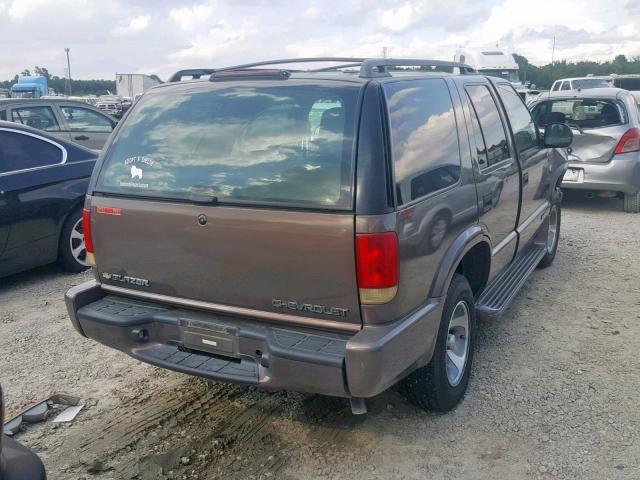 1GNCS13W9WK210842 - 1998 CHEVROLET BLAZER BROWN photo 4