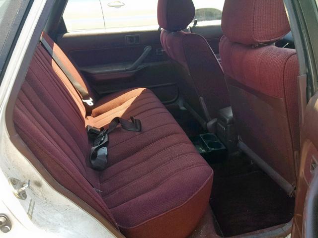 4T1SV21EXKU057958 - 1989 TOYOTA CAMRY DLX 白色 照片 6