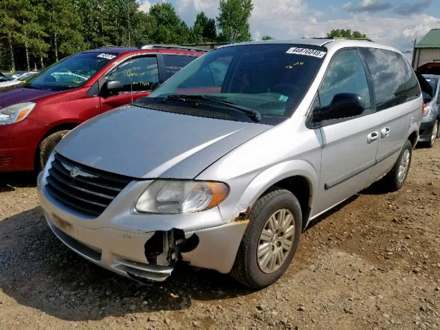 1A4GJ45R37B216329 - 2007 CHRYSLER TOWN & COU SILVER photo 2