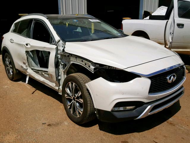 SJKCH5CR2HA024140 - 2017 INFINITI QX30 BASE WHITE photo 1