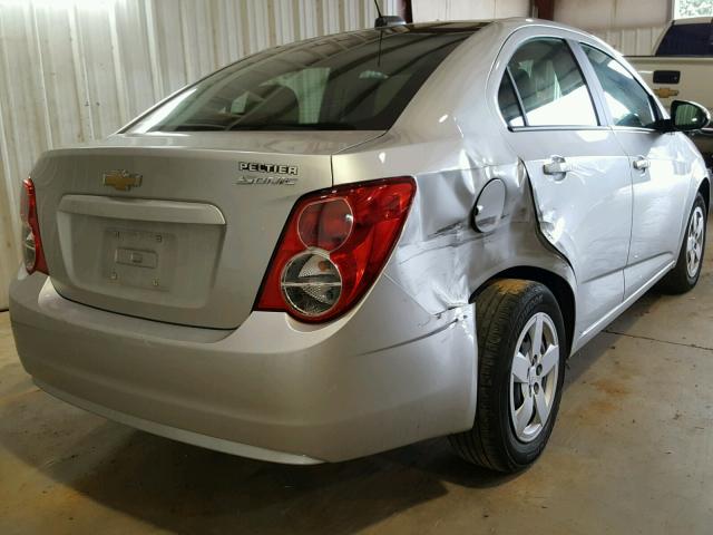 1G1JA5SH8G4140780 - 2016 CHEVROLET SONIC LS 银色 照片 4