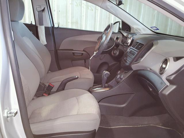 1G1JA5SH8G4140780 - 2016 CHEVROLET SONIC LS 银色 照片 5